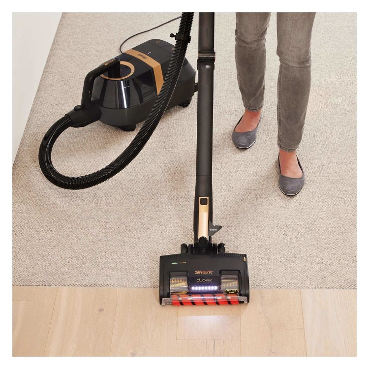 Shark Anti Hair Wrap DuoClean Dynamic Technology TruePet Cylinder Vacuum Cleaner - Black