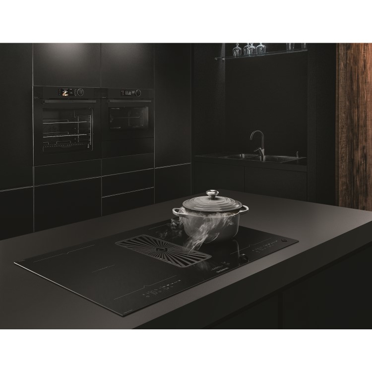 Refurbished De Dietrich DPI7888BH 80cm 4 Zone Venting Induction Hob Black