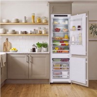 DeSantii 253 Litre 70/30 Integrated Fridge Freezer