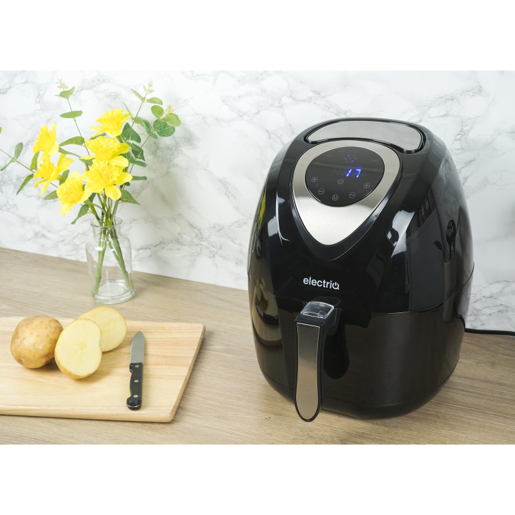 electriQ Digital Health Air Fryer XL 3.2L 1400W with Digital Controls and Divider