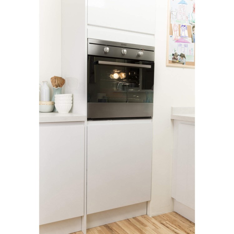 Indesit FIM31KAIX Fanned Electric Built In Single Oven in Stainless Steel