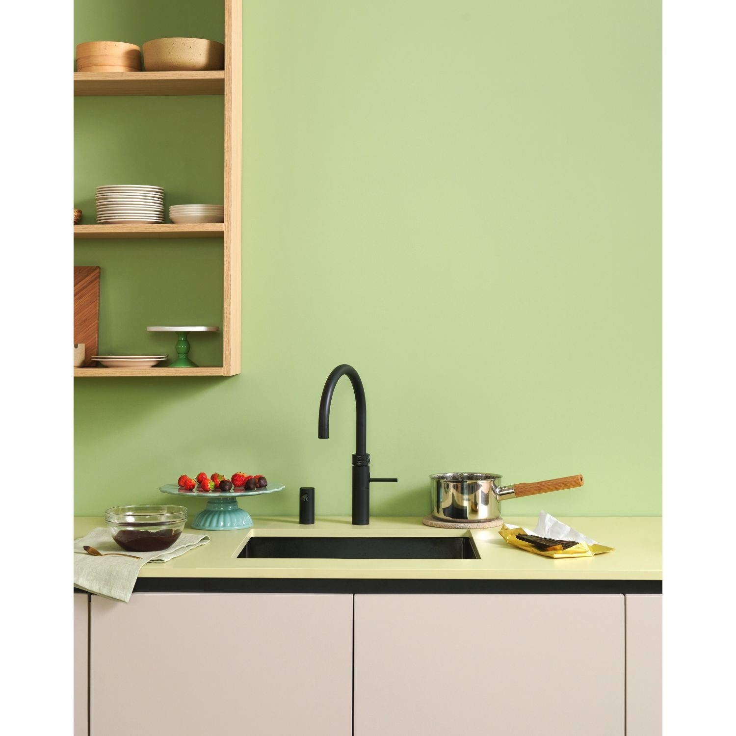 Quooker Fusion Instant Boiling Water Kitchen Tap with Black Round Spout