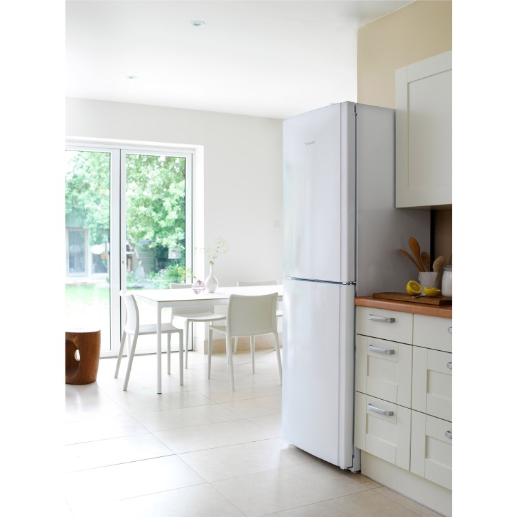 Hotpoint FSFL58W Aquarius Frost Free 259L 50/50 Split Freestanding Fridge Freezer - White