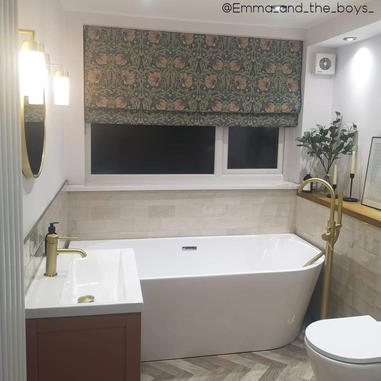 GRADE A1 - Freestanding Double Ended Back to Wall Bath 1700 x 800mm - Gable
