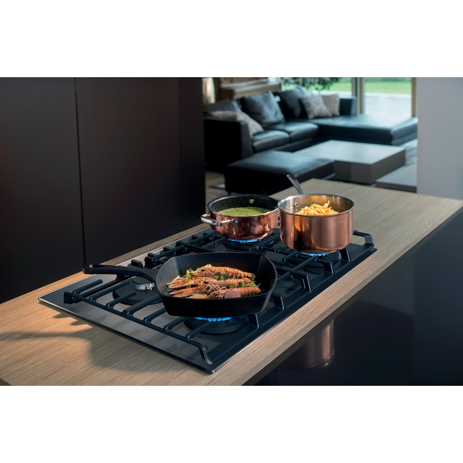 Hisense 75cm 5 burner Gas on Glass hob Black BuyItDirect.ie