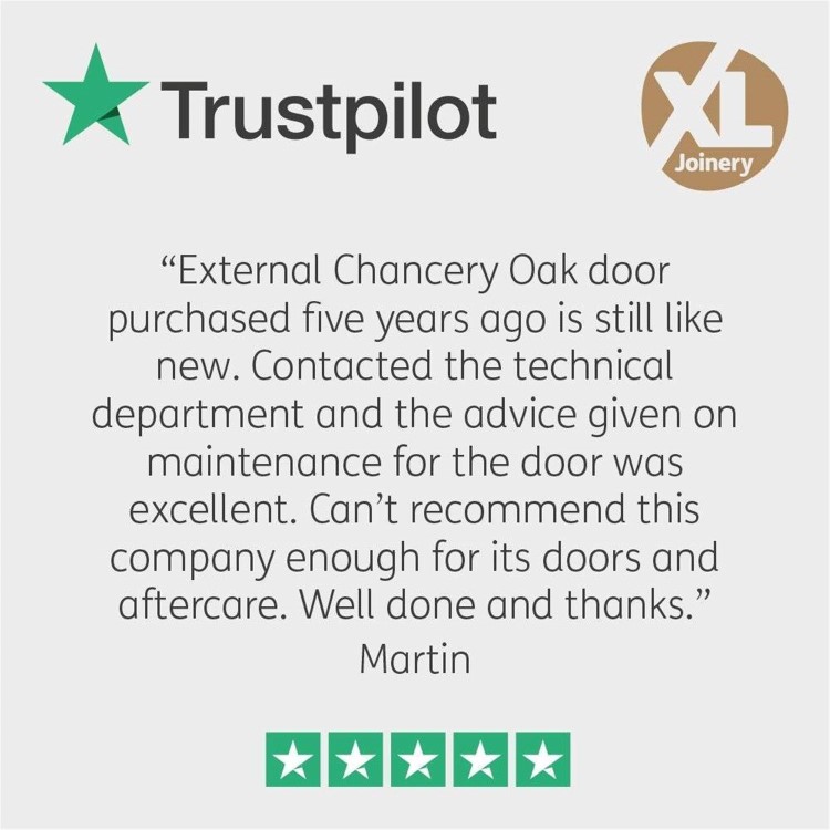 Internal Oak Glazed Victorian 4-Panel Door with Clear Bevelled Glass and Raised Mouldings - Unfinished - 2040 x 926 x 40mm - Victoria - XL Joinery