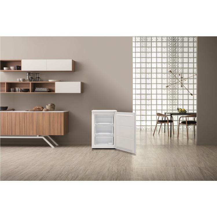 Refurbished Hotpoint H55ZM1120W Freestanding 103 Litre Under Counter Freezer White