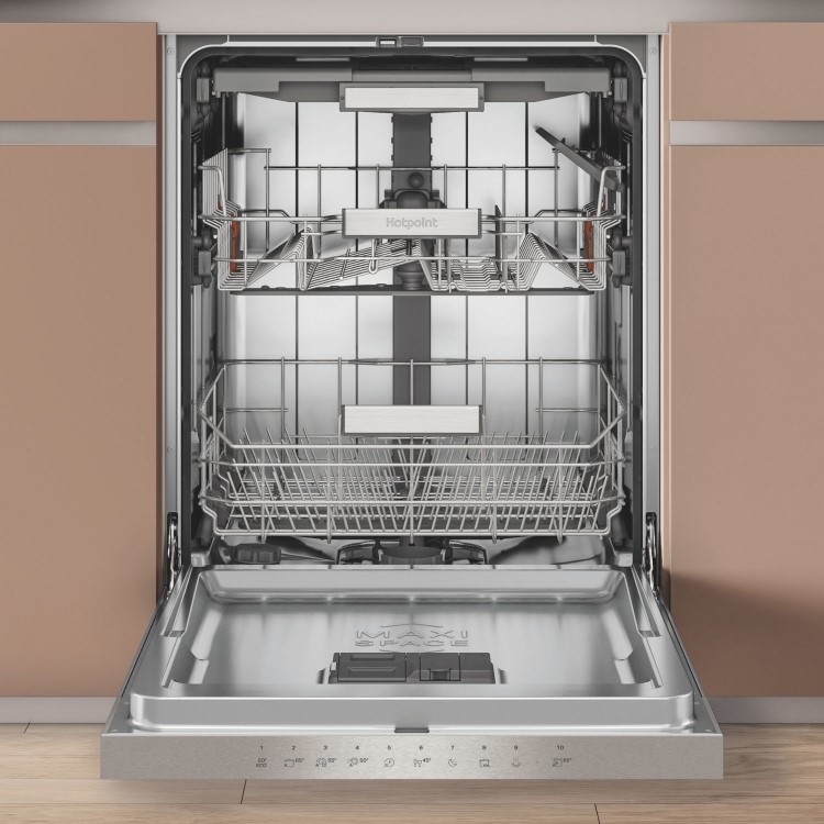 Hotpoint Maxi Space Integrated Dishwasher - C-Rated Silver control panel