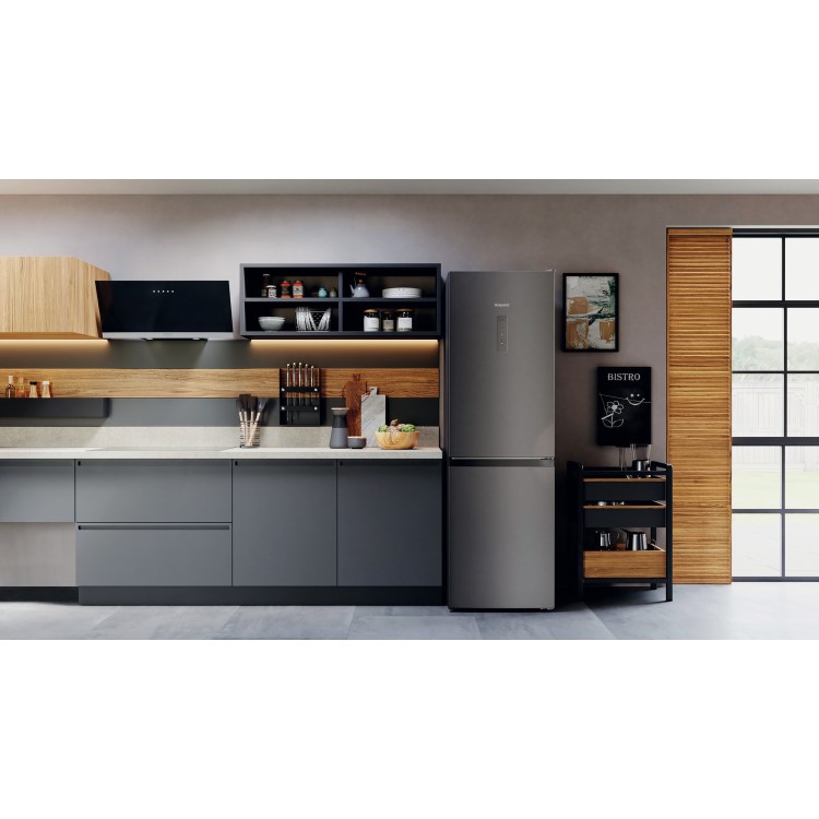 Refurbished Hotpoint H5X82OSK Freestanding 335 Litre 60/40 Frost Free Fridge Freezer Silver Black