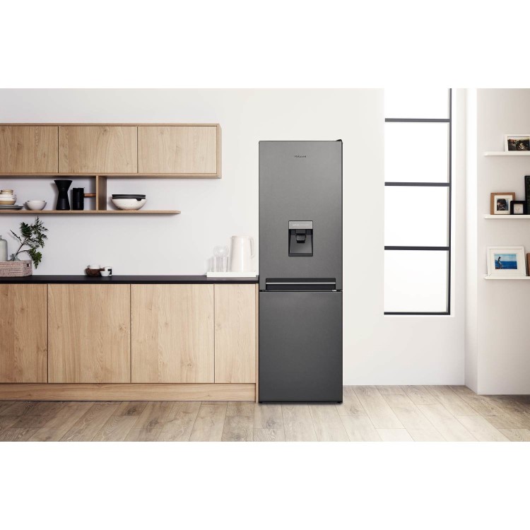Hotpoint H8A1ESBWTD 338 Litre Freestanding Fridge Freezer 50/50 Split Frost Free 59.5cm Wide - Silver