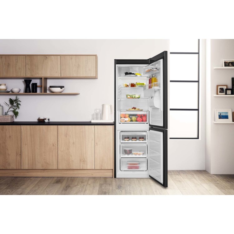Hotpoint H8A1ESBWTD 338 Litre Freestanding Fridge Freezer 50/50 Split Frost Free 59.5cm Wide - Silver
