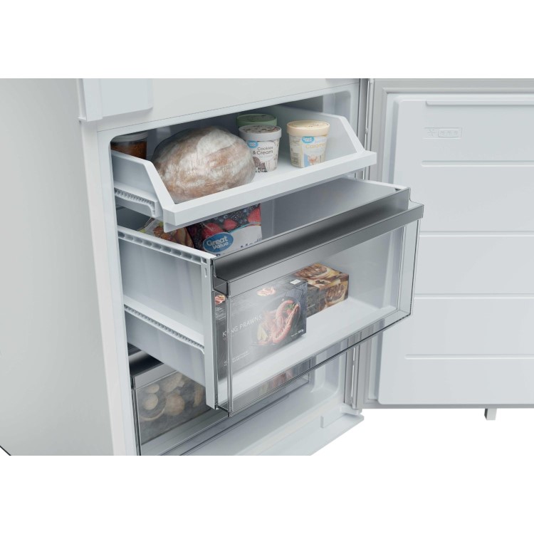 Refurbished Haier Series 6 284 Litre 70/30 Integrated Fridge Freezer