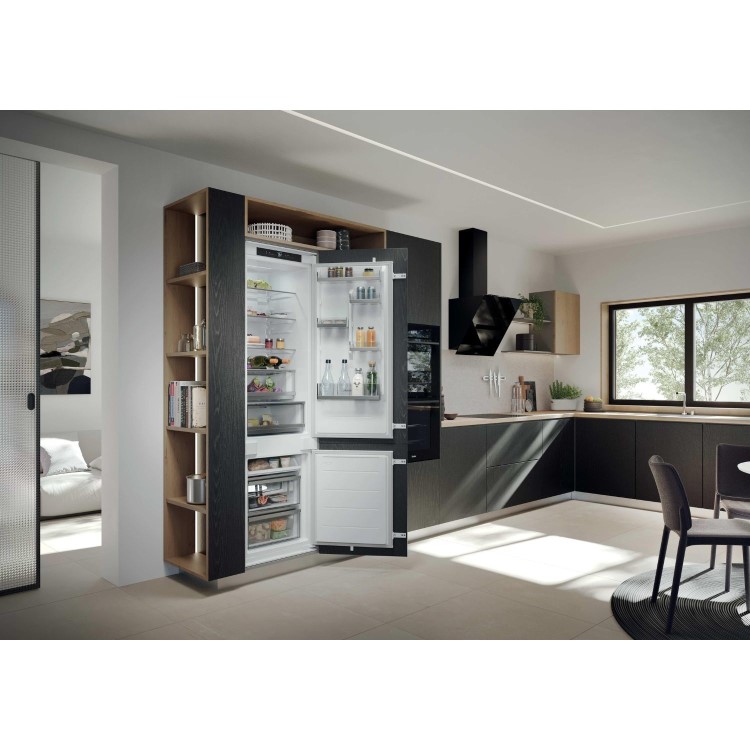 Refurbished Haier Series 6 284 Litre 70/30 Integrated Fridge Freezer
