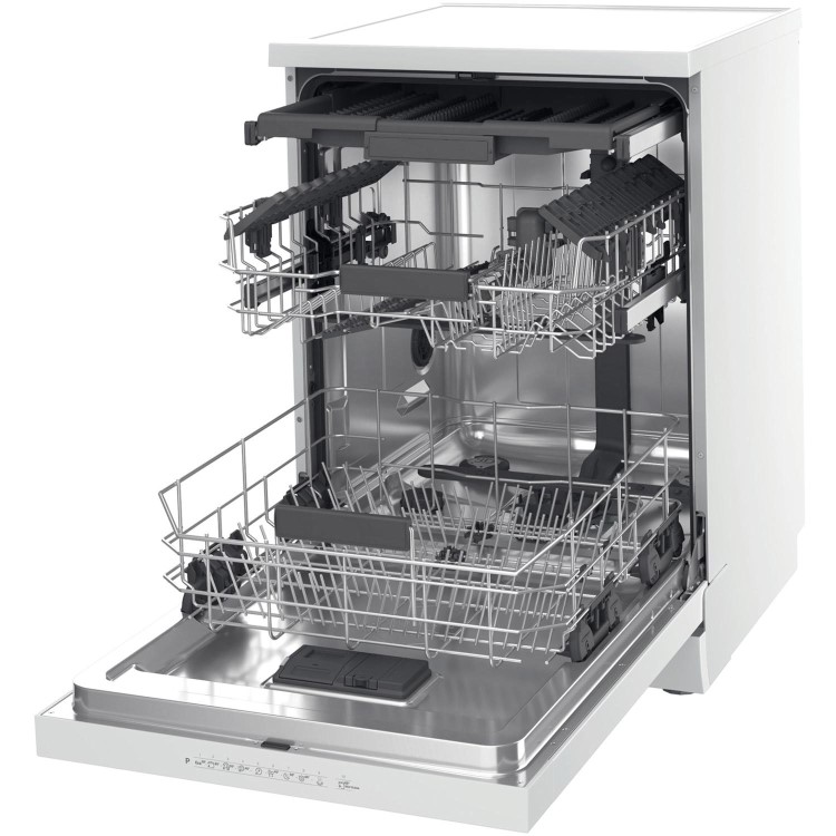 Refurbished Hotpoint HD7FHP33 15 Place Freestanding Dishwasher White