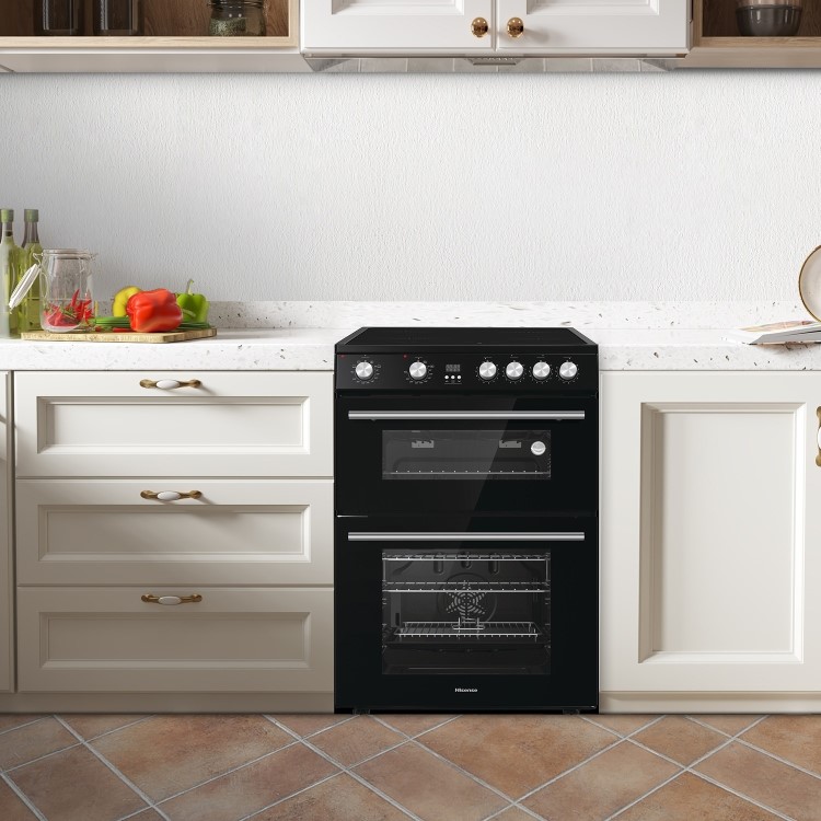 Refurbished Hisense HDE3211BIBUK 60cm Electric Cooker Black