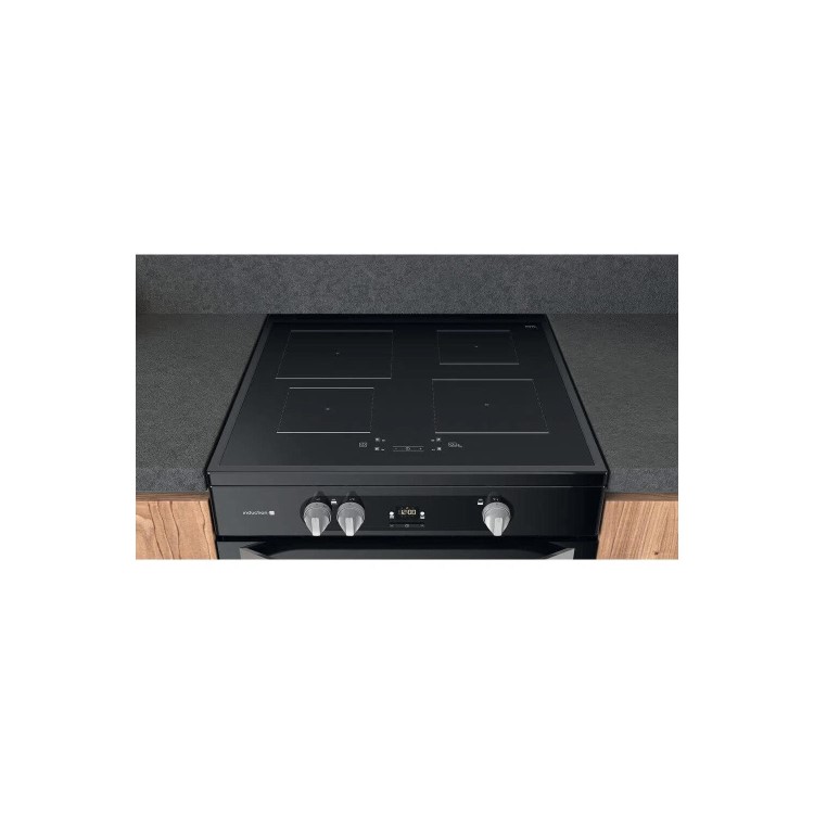 Refurbished Hotpoint HDM67I9H2CB 60cm Electric Induction Cooker Black