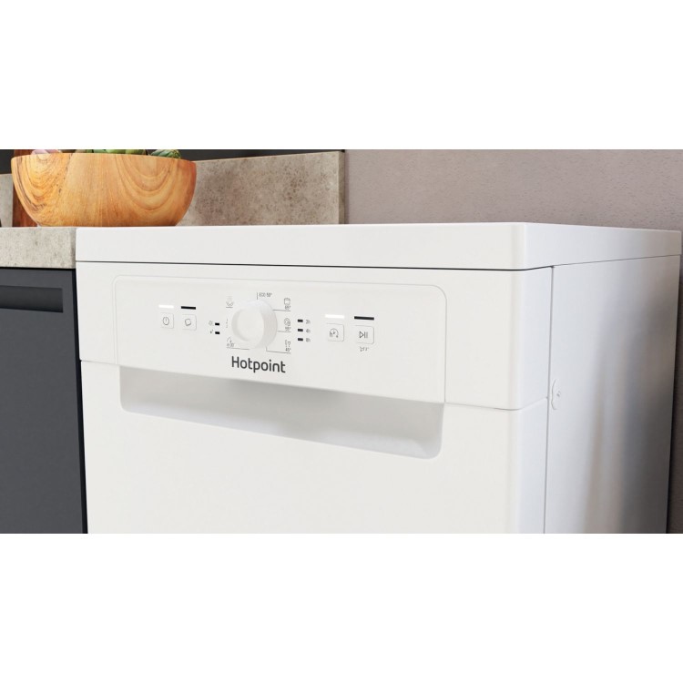 Hotpoint Freestanding Slimline Dishwasher - White, Quick Wash