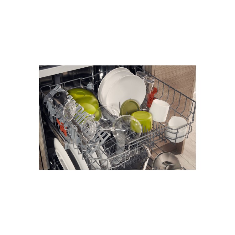 Hotpoint 13 Place Settings Freestanding Dishwasher - Silver