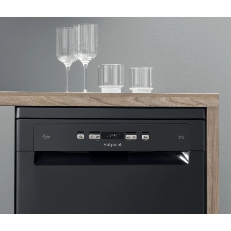 Hotpoint Extra Freestanding Dishwasher - ActiveDry Black