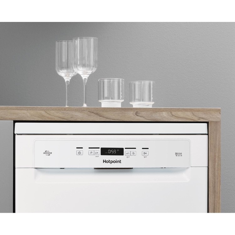Hotpoint 14 Place Settings Freestanding Dishwasher - White