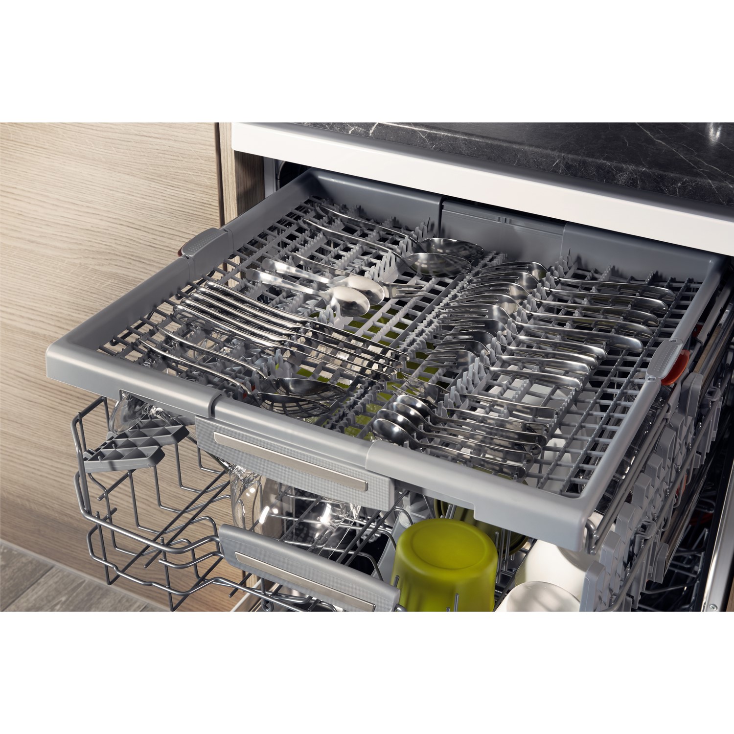 hotpoint ultima super silent dishwasher