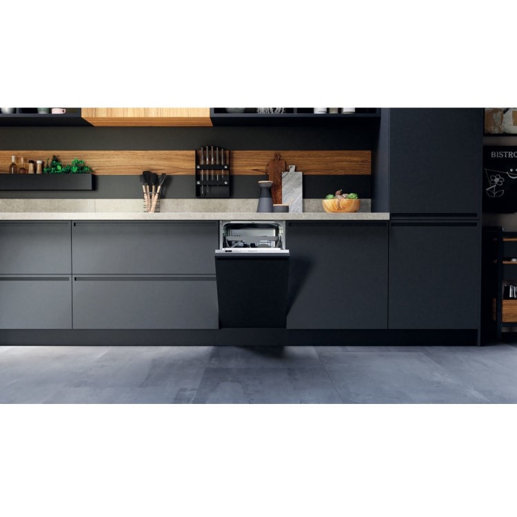 Hotpoint Integrated Slimline Dishwasher - Quick Wash Silver control panel