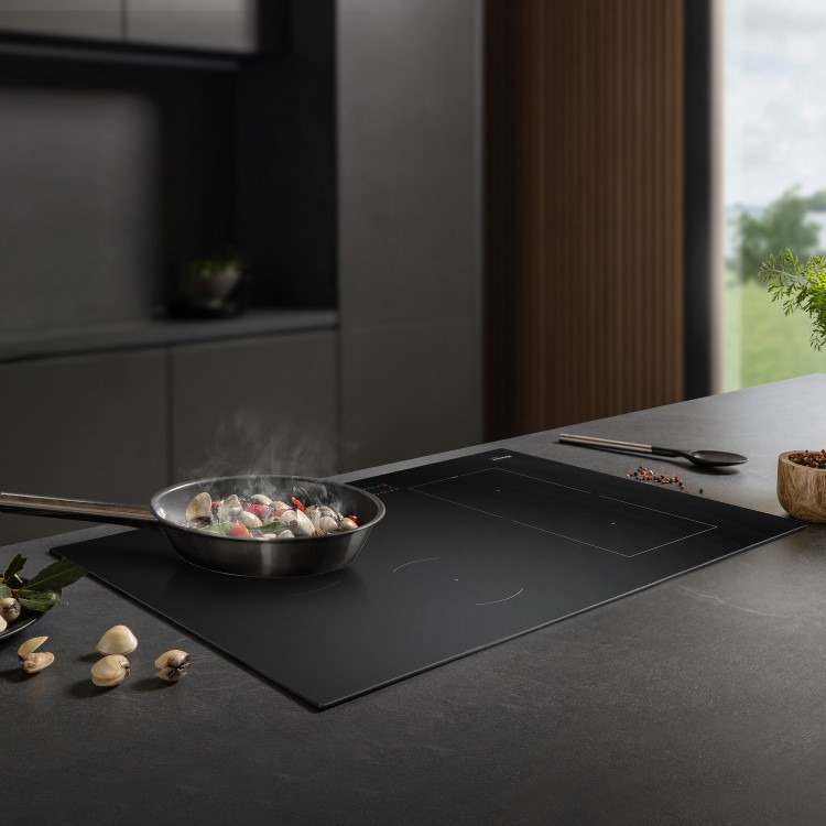 Hisense 80cm 4 Zone Induction Hob