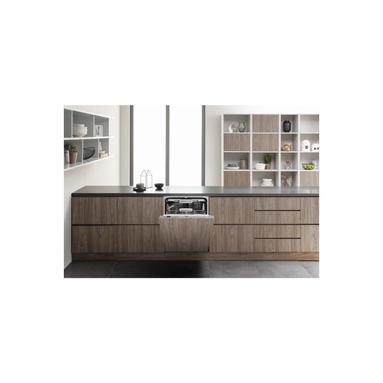 Refurbished Hotpoint HIO3P33WLEUK 15 Place Fully Integrated Dishwasher