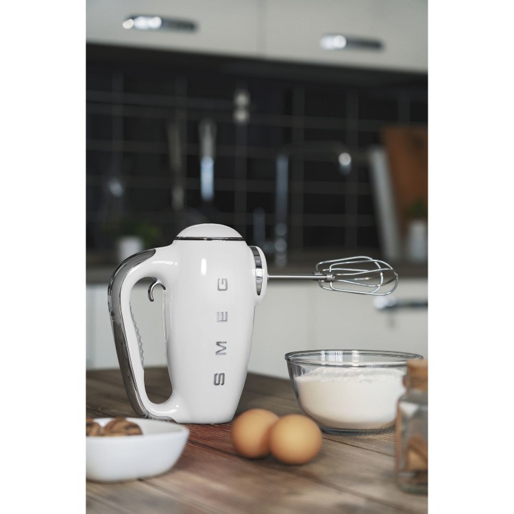Smeg Hand Mixer 50’s Style White Electric Hand Mixer with Accessories - HMF01WHUK