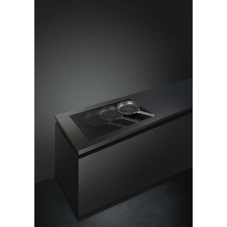 Smeg 83cm 4 Zone Venting Induction Hob with MultiZone