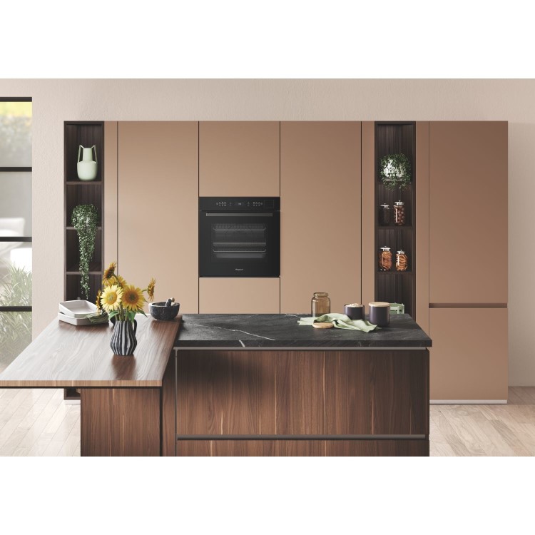 Hotpoint Class 6 HOI6A8PT1SBUK Electric Fan Assisted Single Oven with Air