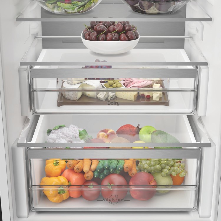 Hotpoint 300 Litre 70/30 Integrated Fridge Freezer