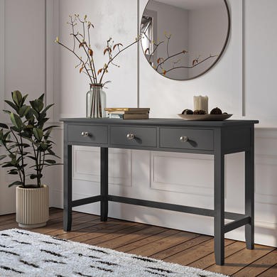 Dressing table