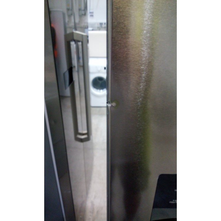 Refurbished Haier HSR3918ENPG Freestanding 504 Litre 70/30 Frost Free Fridge Freezer 