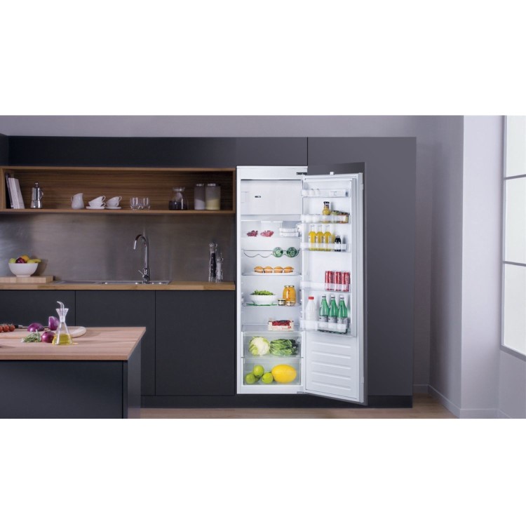 Refurbished Hotpoint HSZ18012UK Integrated 262 Litre In-column Upright Fridge White