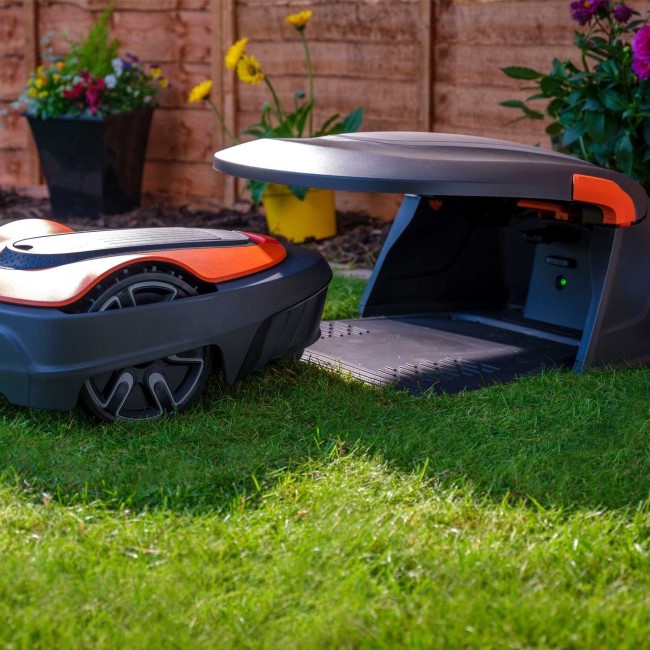 Flymo FLY079 Robotic Lawn Mower House/Garage BuyItDirect.ie