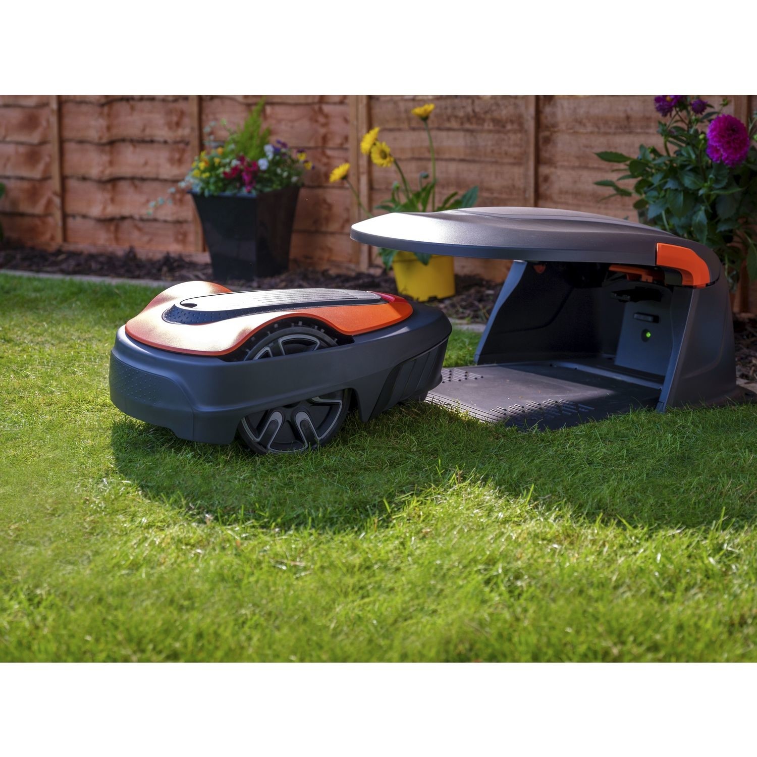 Flymo FLY079 Robotic Lawn Mower House Garage BuyItDirect.ie