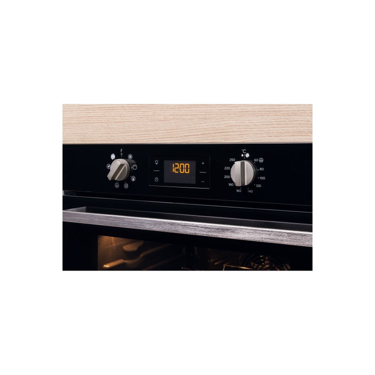 Refurbished Indesit Aria IFW6340BLUK 60cm Single Built In Electric Oven Black