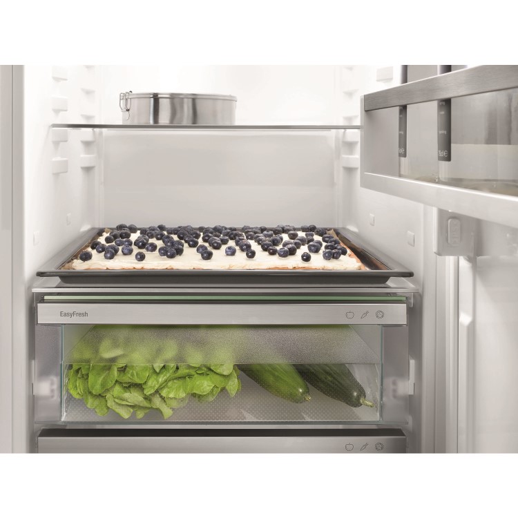 Refurbished Liebherr IRf5101 Integrated 182 Litre In-column Fridge White