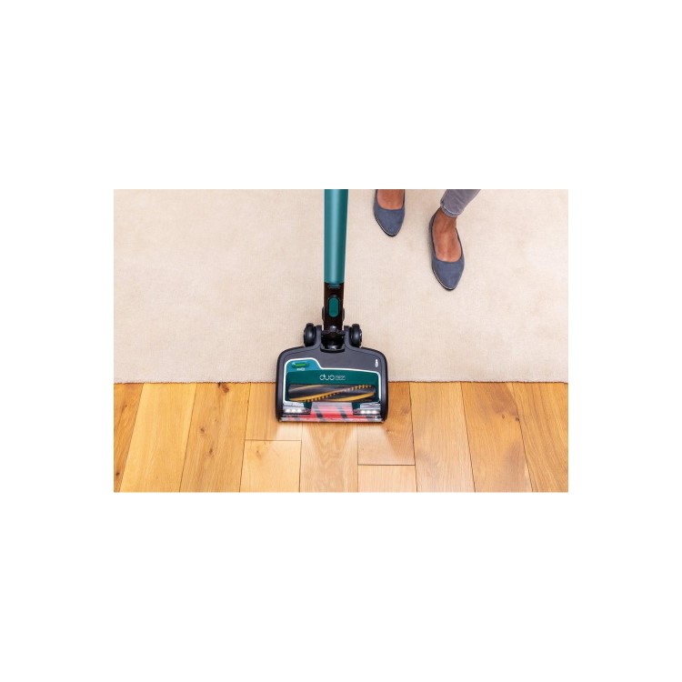 Refurbished Shark IZ201UKT Anti Hair Wrap Cordless Stick/Handheld Vacuum Cleaner with Flexology and TruePet