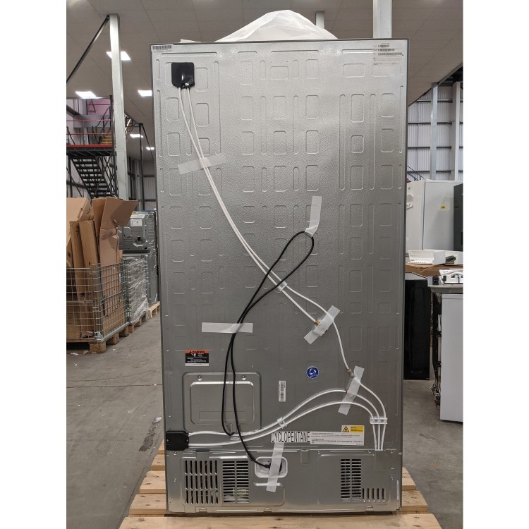 Refurbished Neff N70 KA3923IE0G_AP4268 American Fridge Freezer With Ice & Water Dispenser Stainless Steel Doors