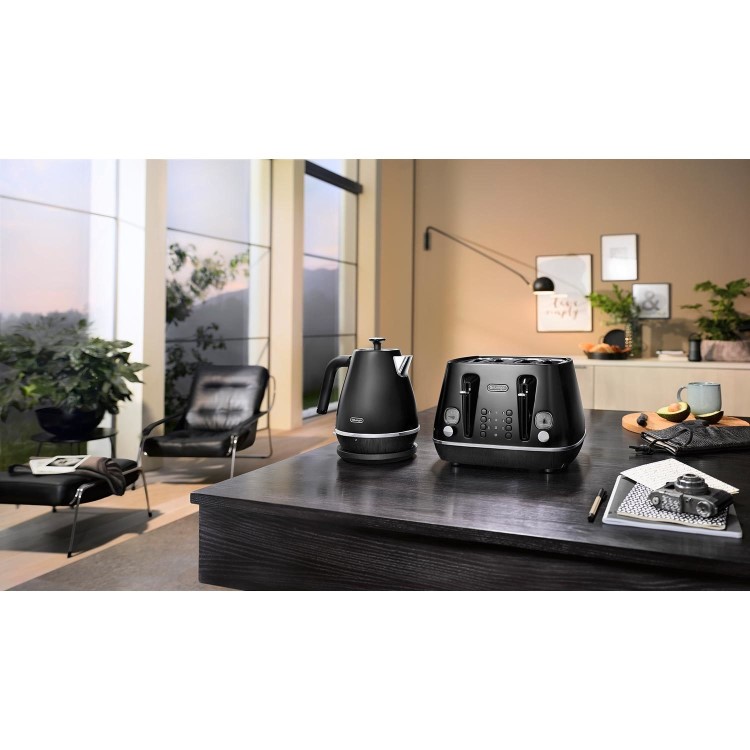 Delonghi Distinta X 1.7L Cordless Kettle - Black