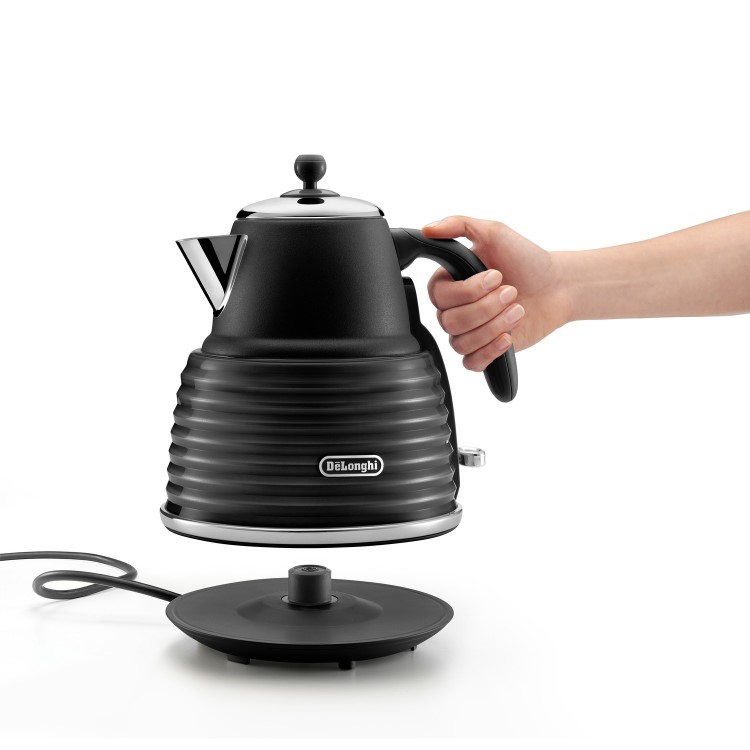 Delonghi Scolpito Kettle and Toaster Set - Black