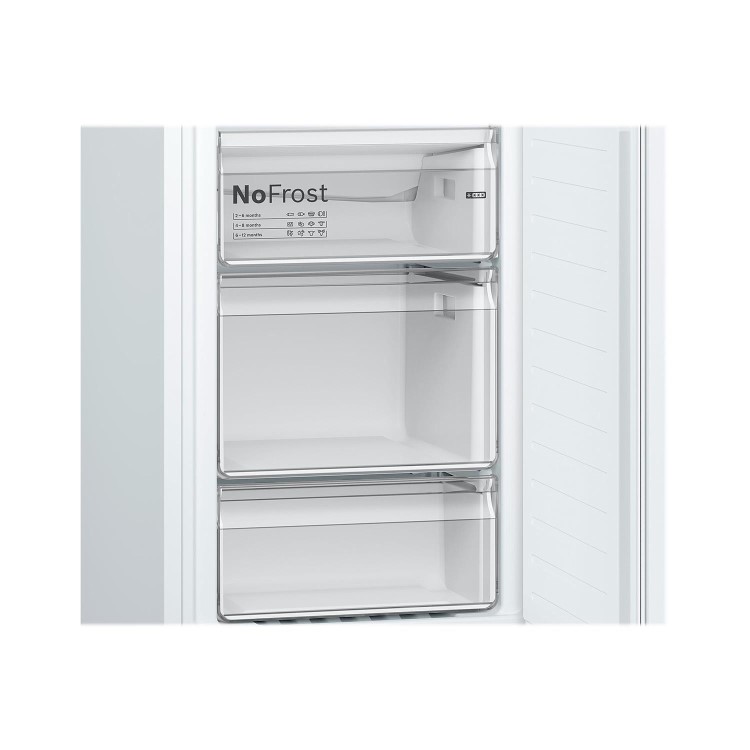 Refurbished Bosch Serie 2 KGN34NWEAG Freestanding 297 Litre 50/50 Frost Free Fridge Freezer