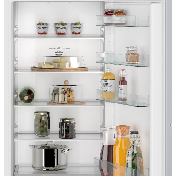 Siemens 204 Litre In-column Integrated Fridge