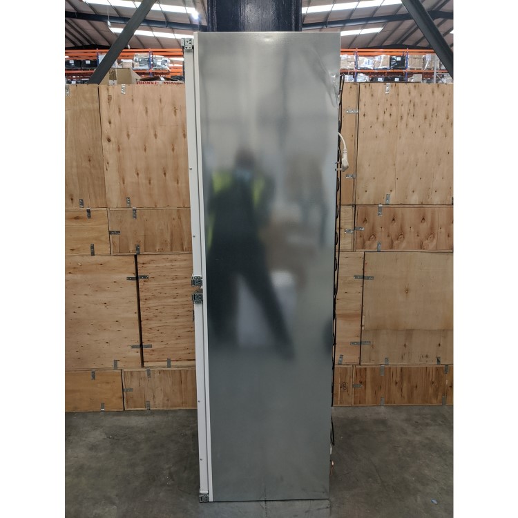 Refurbished Siemens KI85NADE0G iQ500 Integrated 246 Litre 50/50 Frost Free Fridge Freezer White