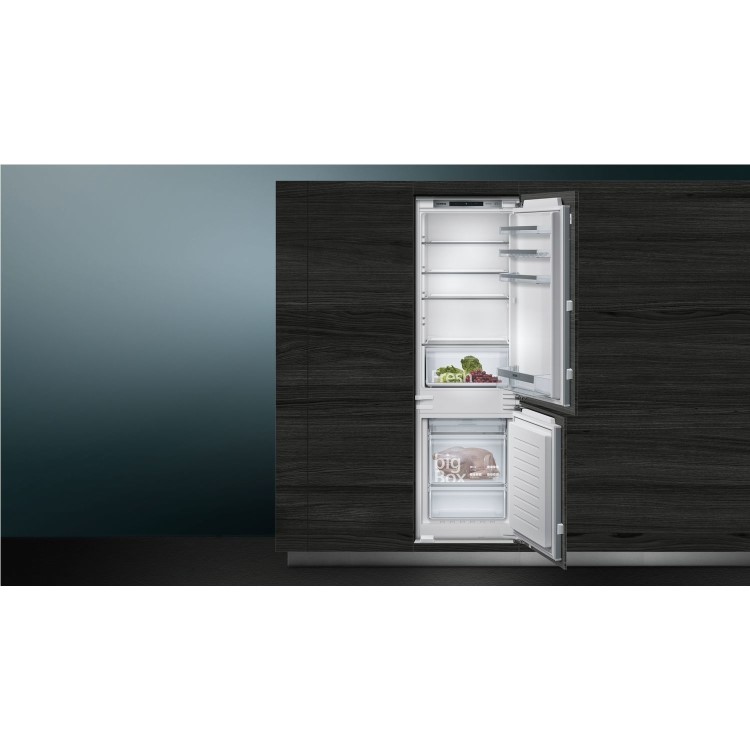 Siemens iQ300 254 Litre 60/40 Integrated Fridge Freezer With varioZone