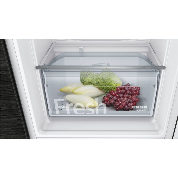 Siemens iQ300 254 Litre 60/40 Integrated Fridge Freezer With varioZone