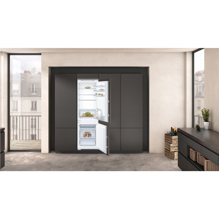 Refurbished Neff KI8816D30 Integrated 289 Litre Larder Fridge