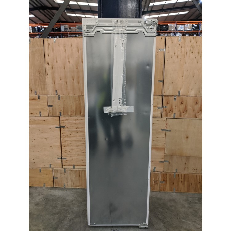 Refurbished Neff KI8816D30 Integrated 289 Litre Larder Fridge